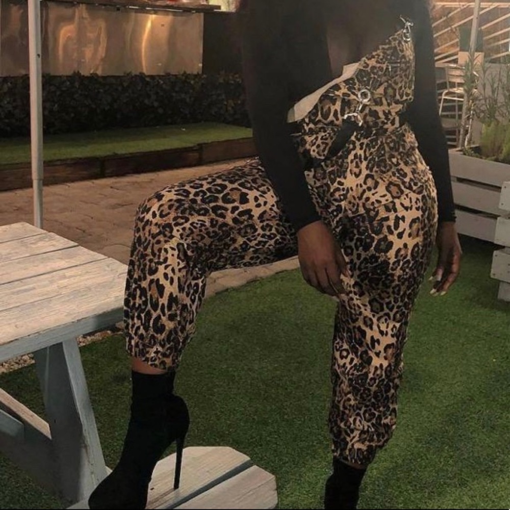 Woman’s leopard jumpsuit